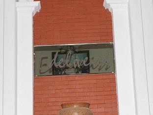 Edelweis Hotel バンドゥン エクステリア 写真